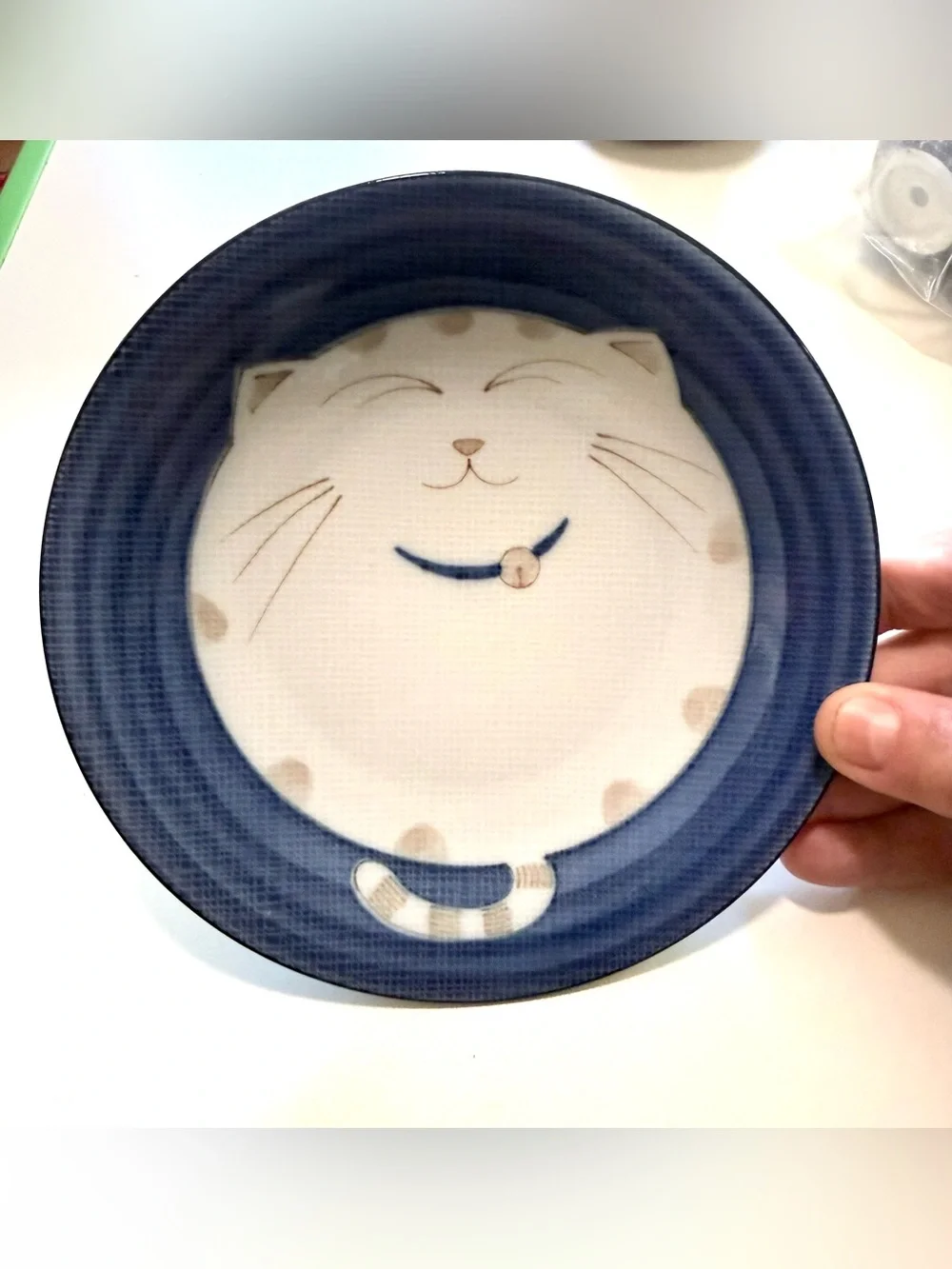 Japanese White Blue Maneki Neko Smiling Lucky Cat Plate 6”
